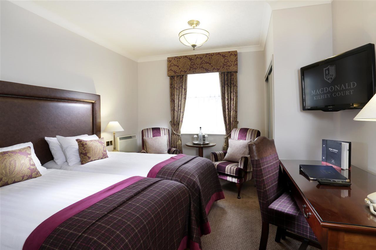 แมคโดนัลด์ คิลเฮย์ คอร์ท Hotel วีแกน ภายนอก รูปภาพ